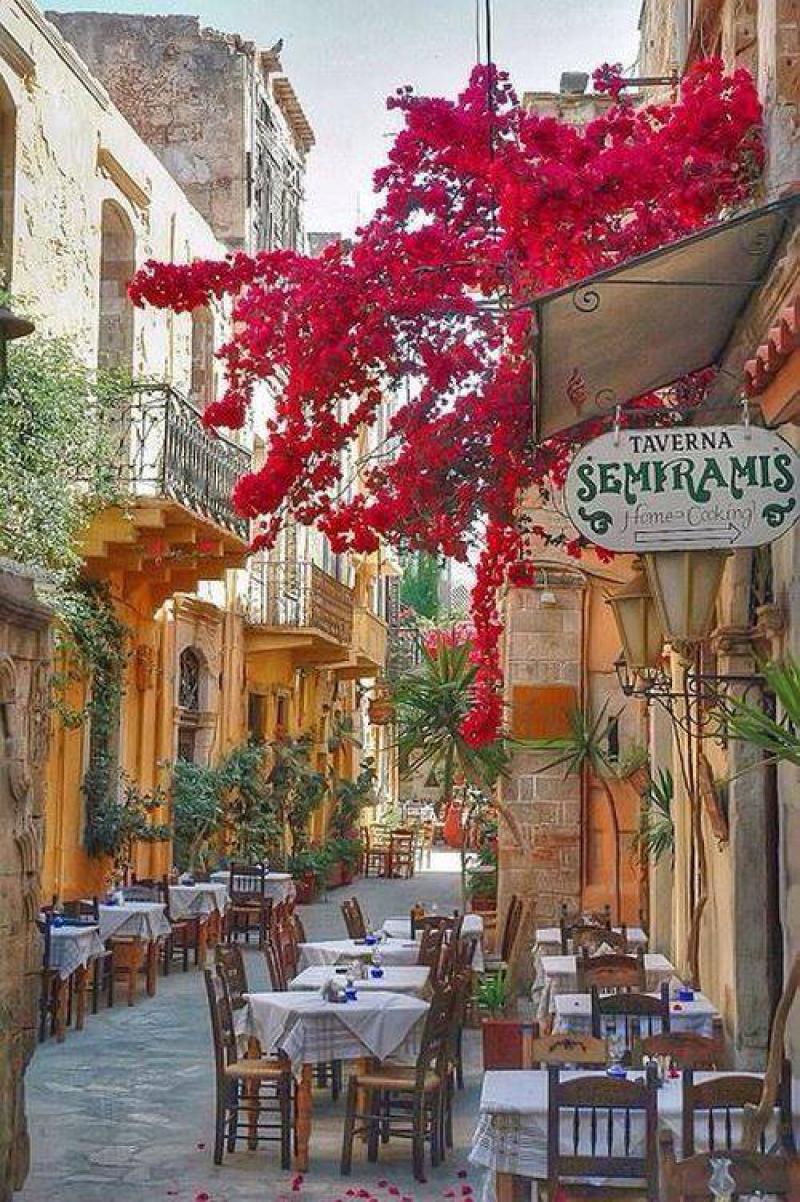 Самые красивые улицы Греции