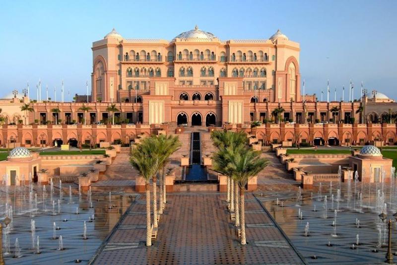 Самый дорогой отель мира – Emirates Palace в Абу-Даби (ОАЭ) 