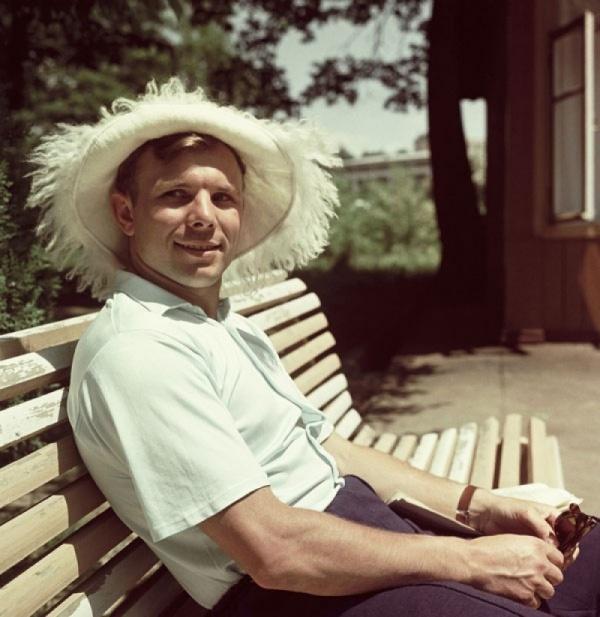 18 редких кадров из жизни простого человека по имени Юрий Гагарин