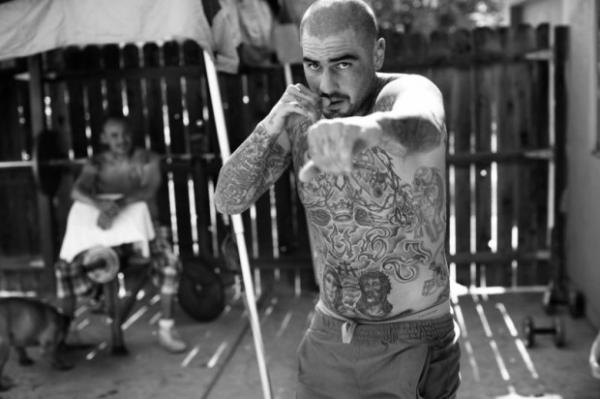 Житье членов мексиканской банды в Калифорнии (17 фото)