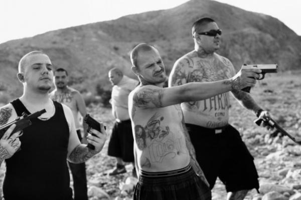 Житье членов мексиканской банды в Калифорнии (17 фото)